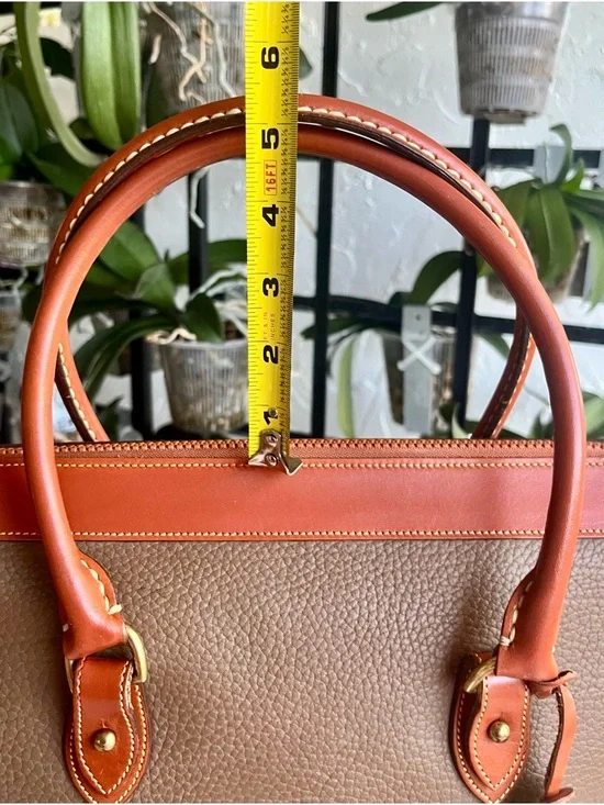 VINTAGE DOONEY AND BOURKE  TAN BEIGE TAUPE SATCHEL CROSSBODY BAG - Picture 8 of 16
